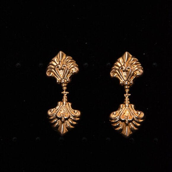 14K Yellow Gold Drop Earrings Floral Pattern - Picture 2 of 2